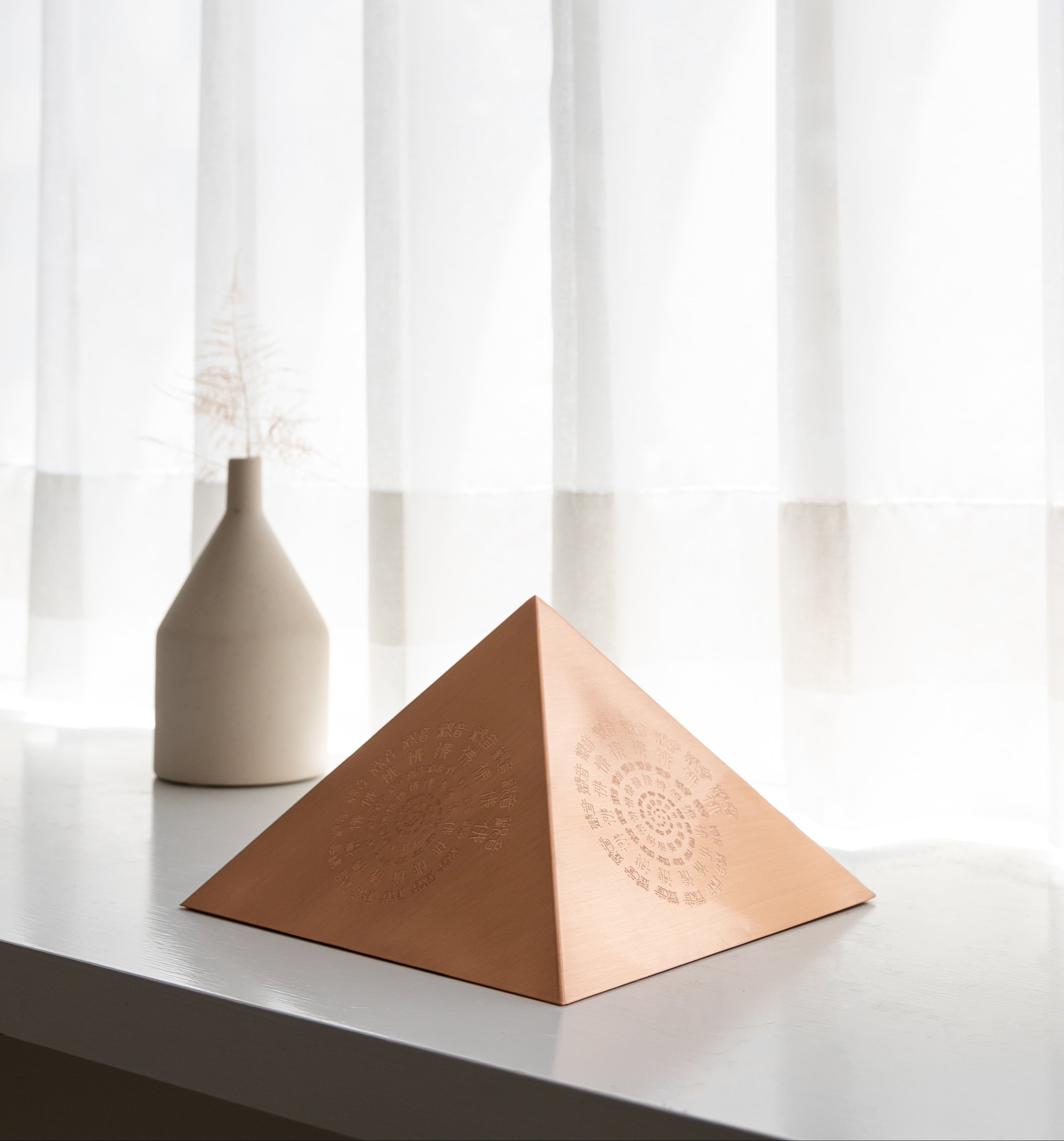 Torsion Bronze Pyramid トーション ブロンズ ピラミッド